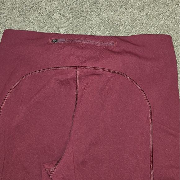 Lululemon Leggings Size 8 Speed Up Tight 28" *Full-On Luxtreme Deep Rouge - Picture 5 of 7
